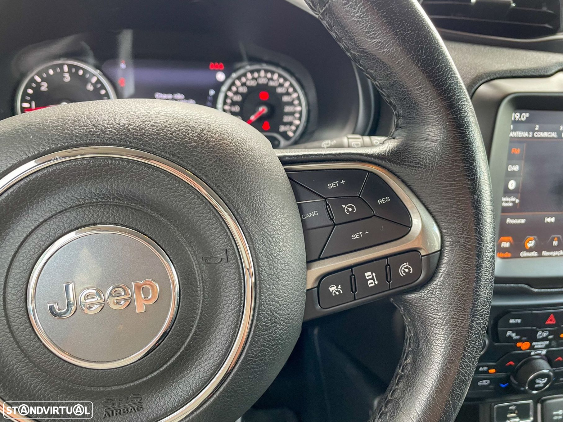 Jeep Renegade 1.6 MJD Limited DCT - 9