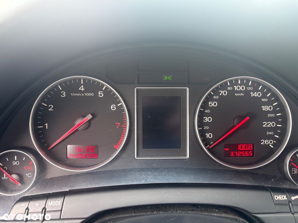 Audi A4 Limousine - 12