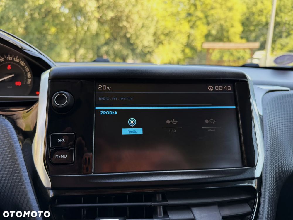 Peugeot 2008 PureTech 130 Stop&Start EAT6 Allure - 29