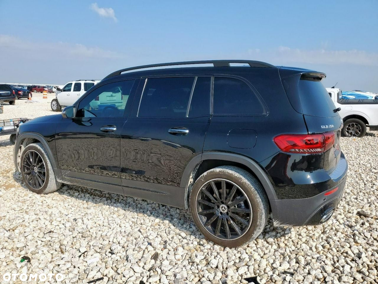 Mercedes-Benz GLB - 2