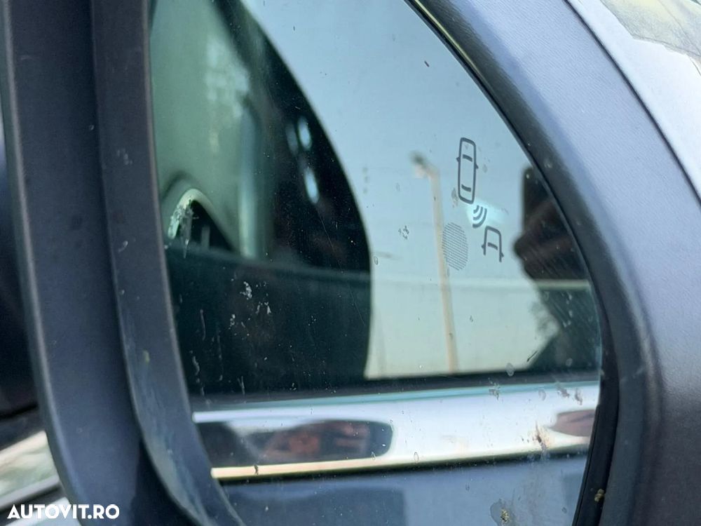 Renault Megane Grandtour TCe 140 GPF INTENS - 25