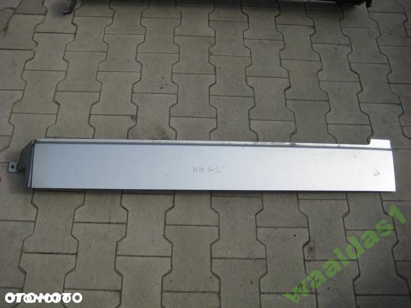 VW T5 MULTIVAN LISTWA KAROSERII PRAWA - 1