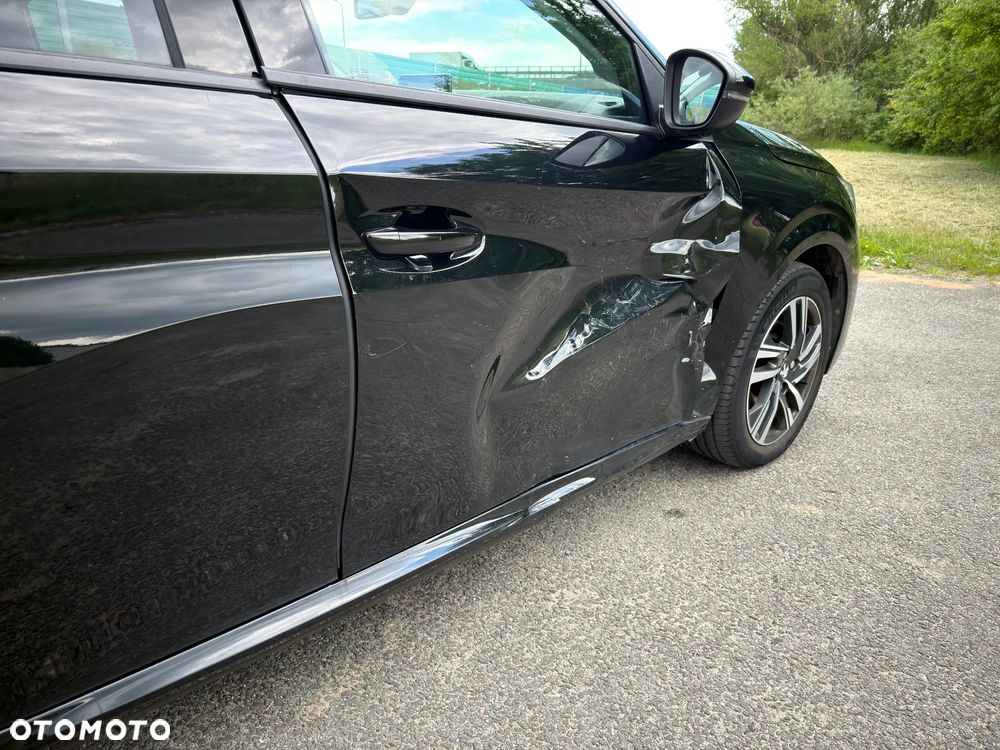 Peugeot 208 - 10