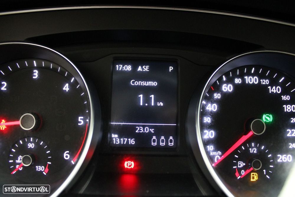 VW Passat Variant 2.0 TDi Business Package DSG - 35