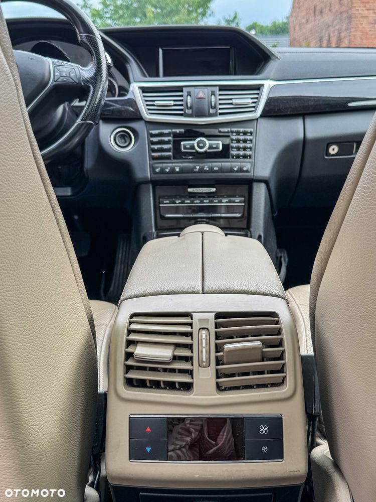 Mercedes-Benz Klasa E 350 CDI BlueEff Avantgarde - 22