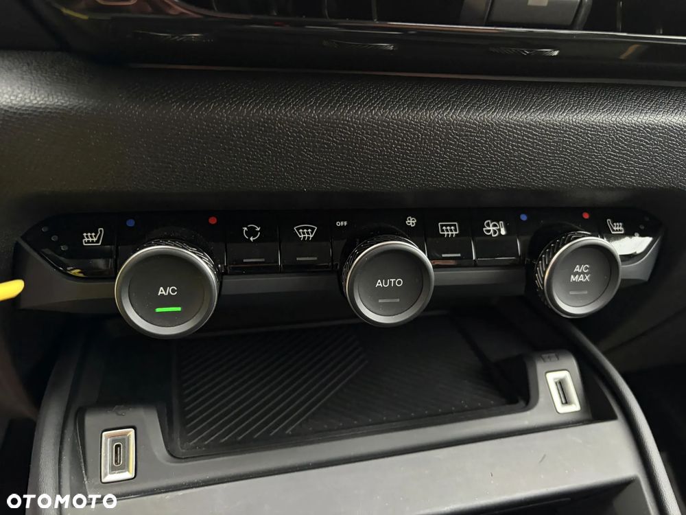 Citroën C4 PureTech 130 Stop&Start EAT8 PLUS - 31