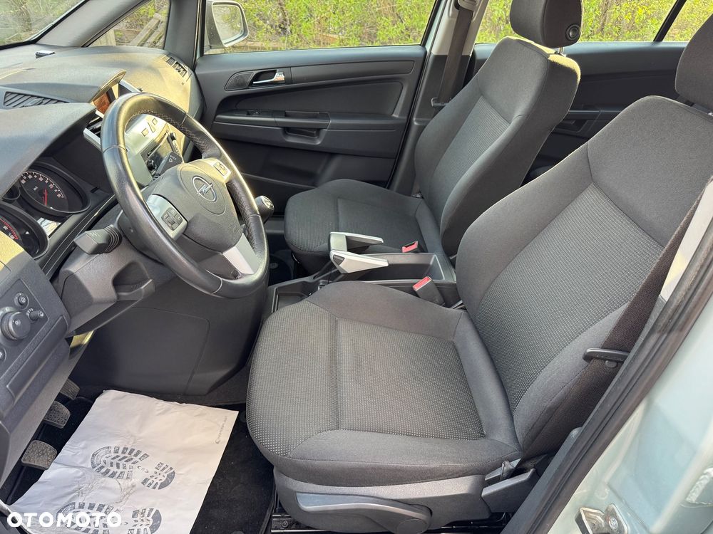 Opel Zafira 1.6 Enjoy - 20