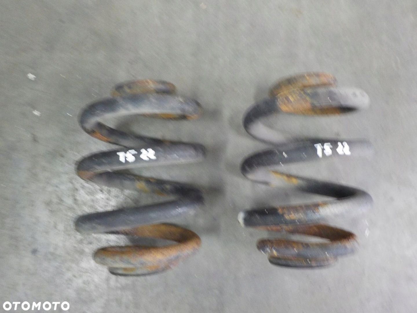 VW T4 VW T5 SPRĘŻYNA SPRĘŻYNY TYŁ TYLNE 22MM - 1