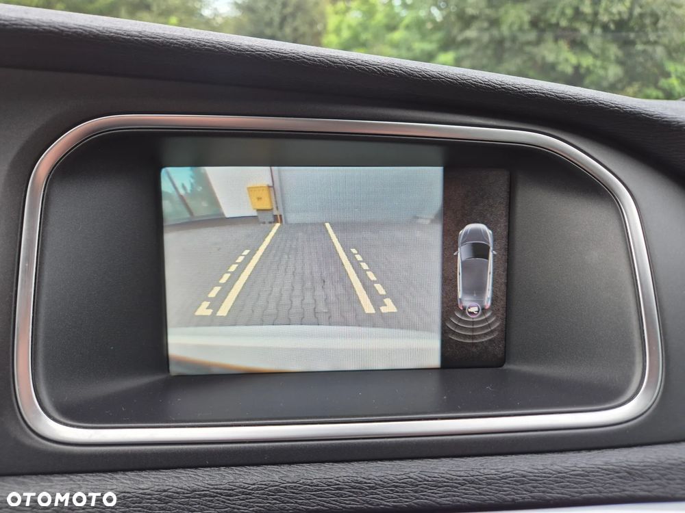 Volvo V40 D2 Momentum - 37