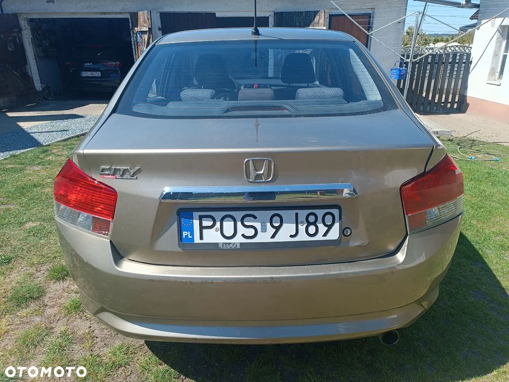 Honda City 1.4 Comfort - 8
