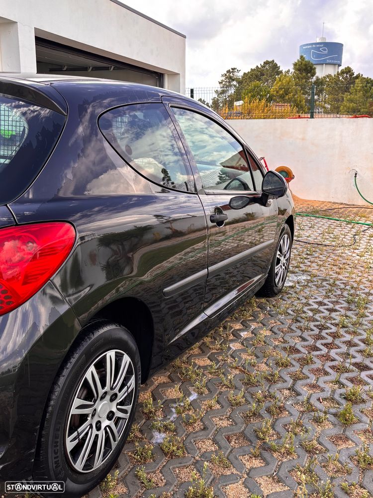 Peugeot 207 1.4 HDi Urban - 9