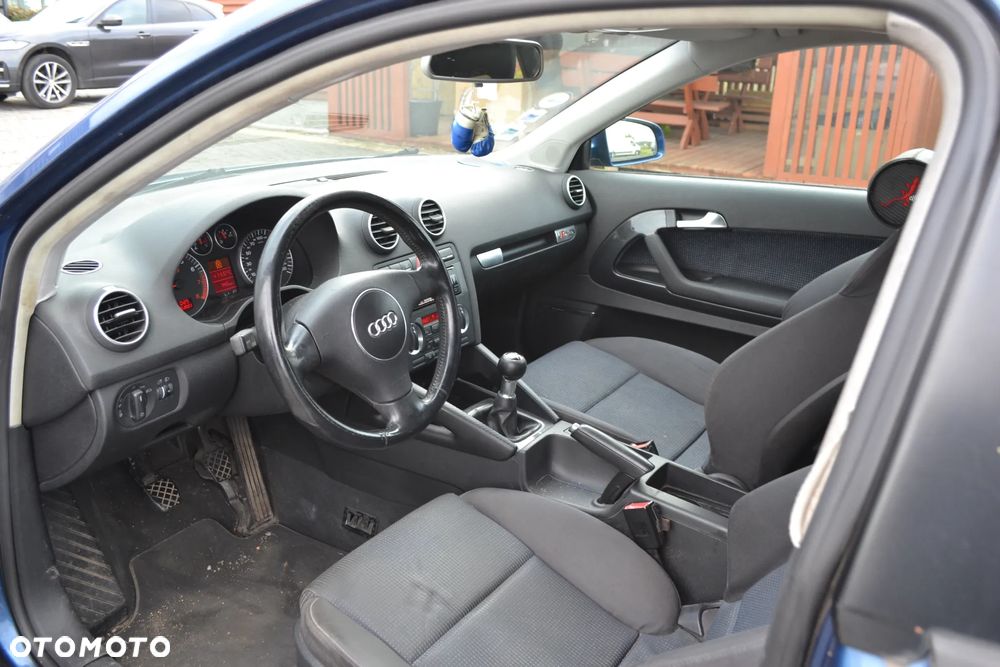 Audi A3 1.6 FSI Ambition - 4