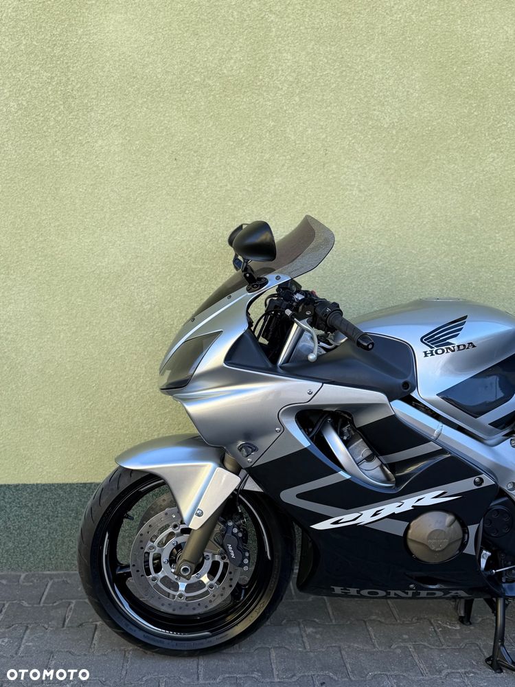 Honda CBR - 26