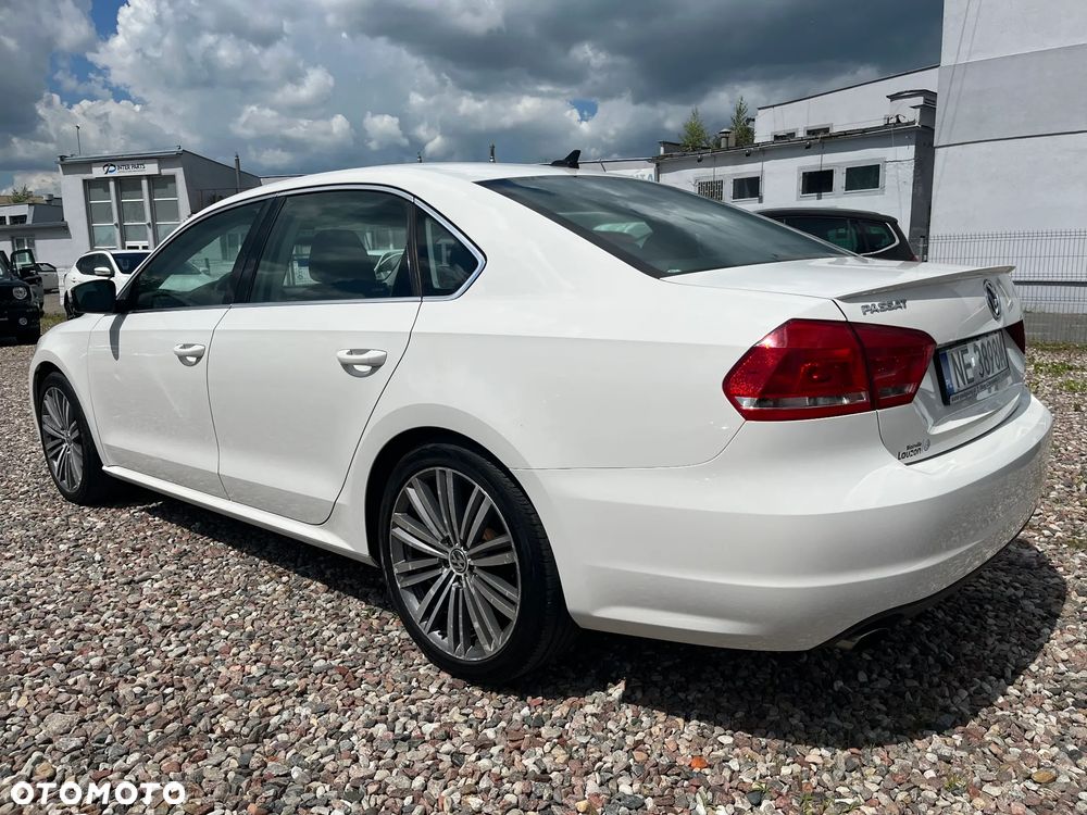 Volkswagen Passat - 9