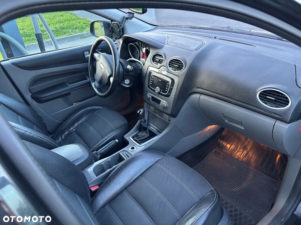 Ford Focus 1.8 FF Platinium X - 9
