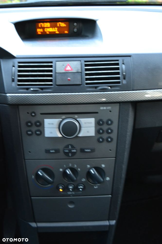 Opel Meriva 1.6 Cosmo - 36