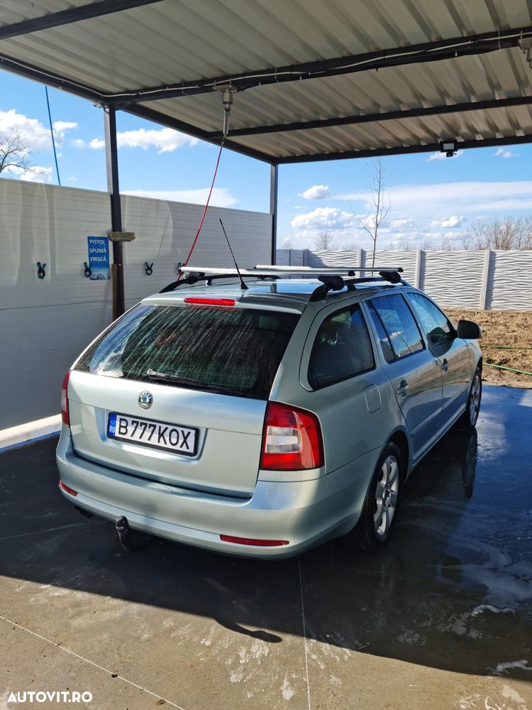 Skoda Octavia 1.8 TSI DSG Ambiente - 9