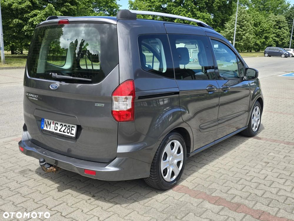 Ford Tourneo Courier 1.0 EcoBoost S&S Ambiente - 2