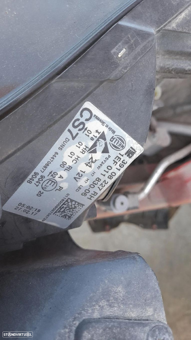 Ótica / farol direita OPEL Corsa E - 3