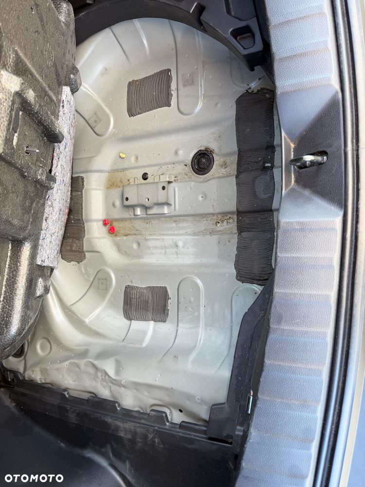 Toyota Corolla Cross 2.0 Hybrid Style - 28