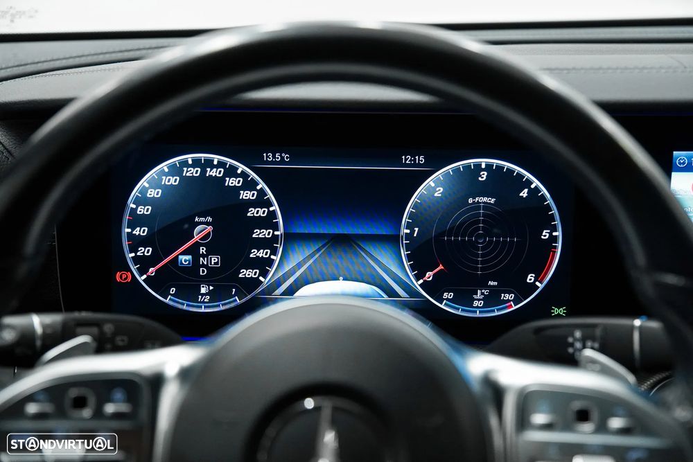 Mercedes-Benz E 300 d AMG designo 7L - 31