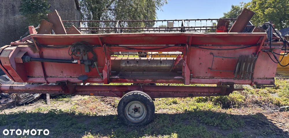 Massey Ferguson 550 - 1