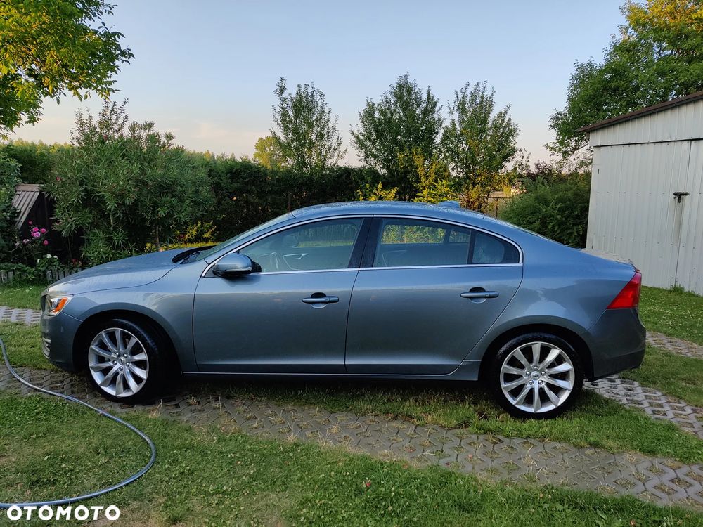 Volvo S60 - 2