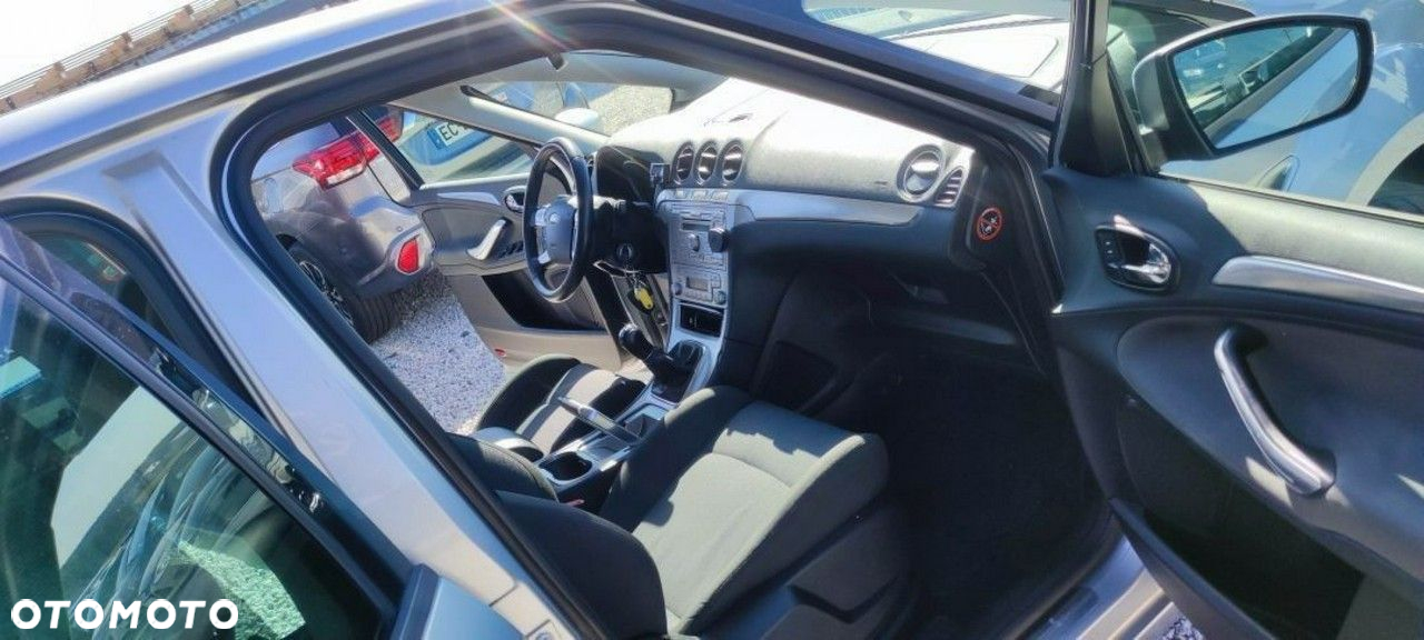Ford S-Max - 20