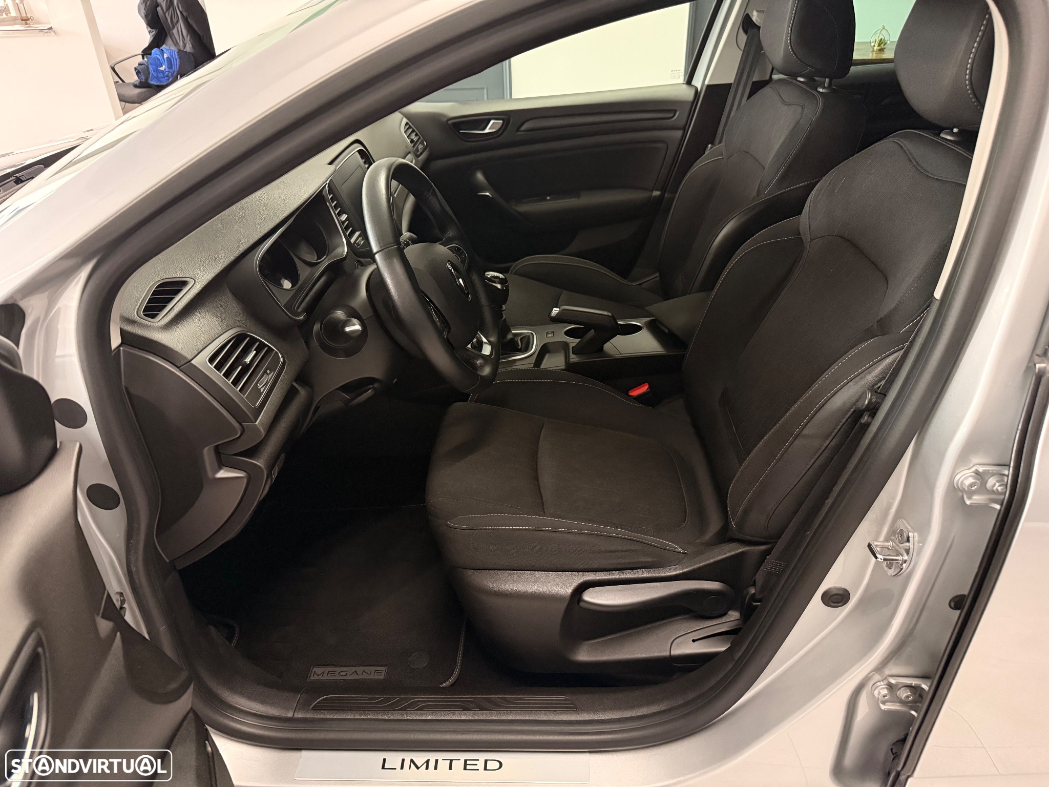 Renault Mégane 1.5 Blue dCi Limited - 11