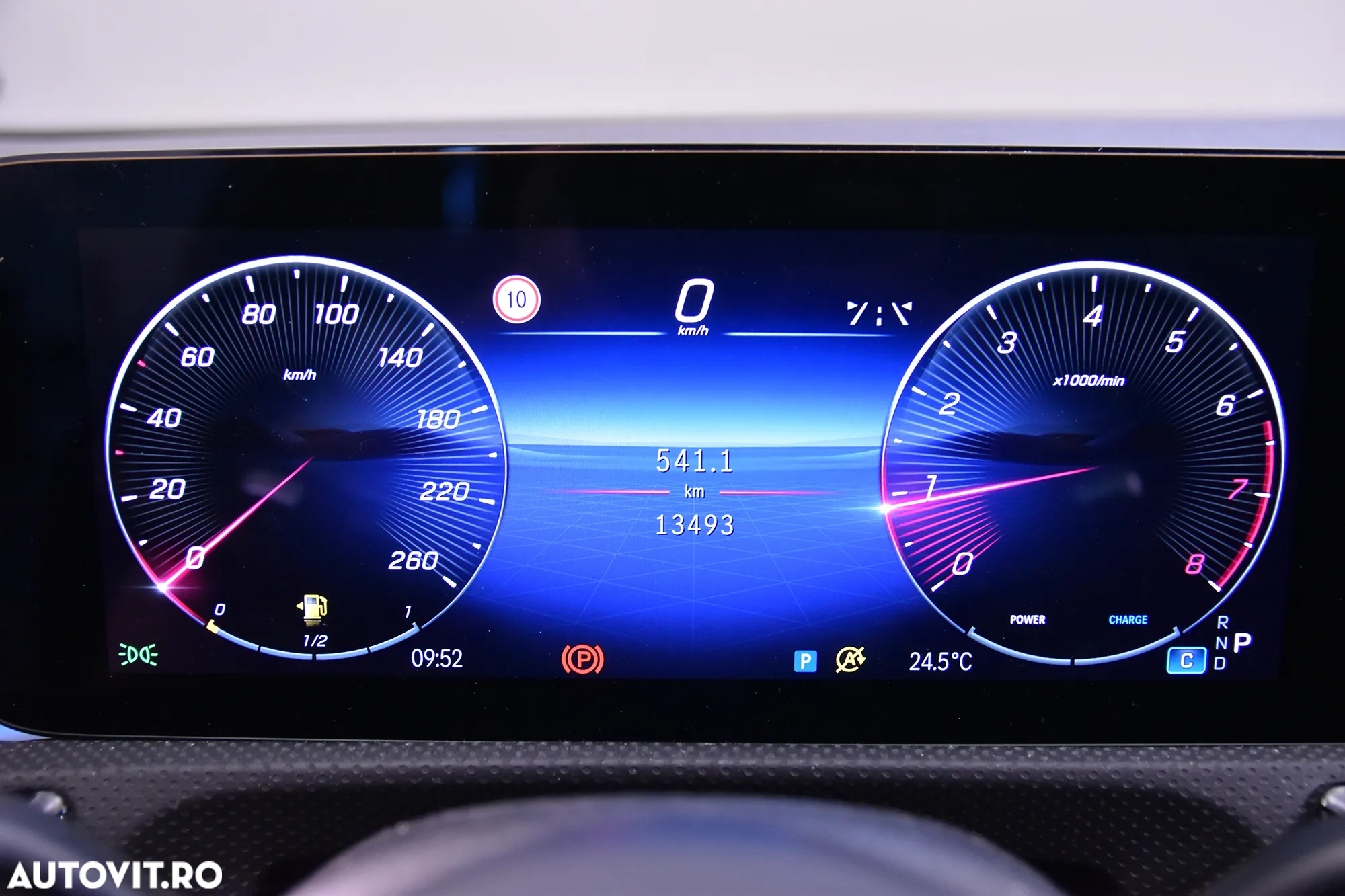 Mercedes-Benz CLA 200 7G-DCT AMG Line - 11
