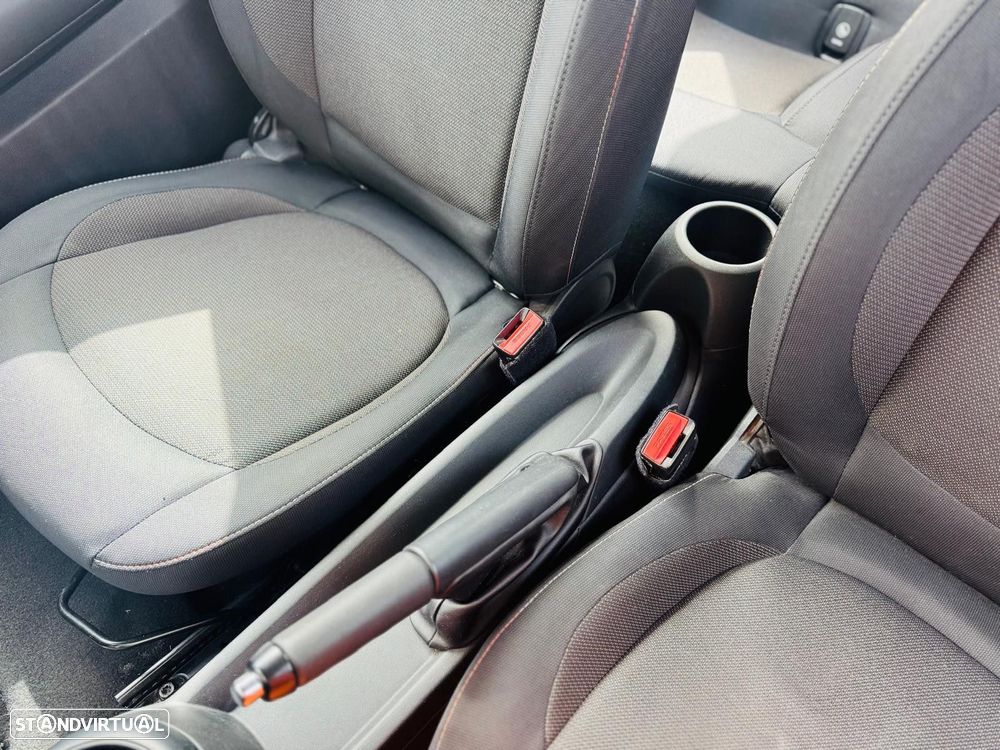 MINI 3 Portas One First - 26