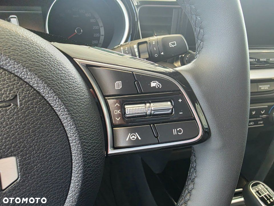 Kia Ceed - 25