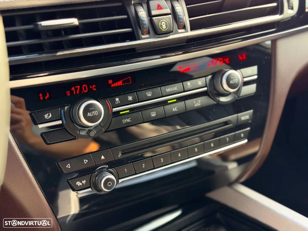 BMW X5 25 d sDrive Pack M - 29