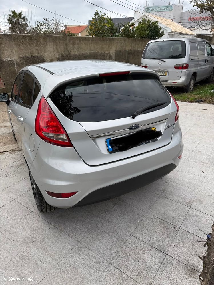 Ford Fiesta - 5