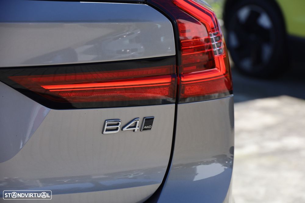 Volvo V90 Cross Country 2.0 B4 AWD - 37