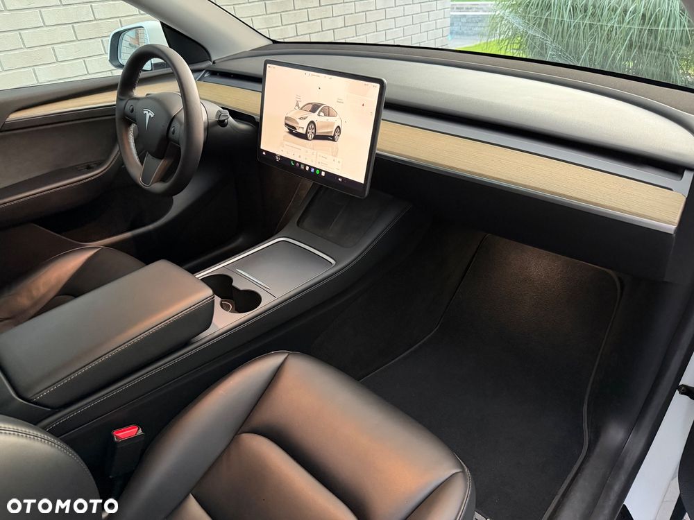Tesla Model Y RWD - 6