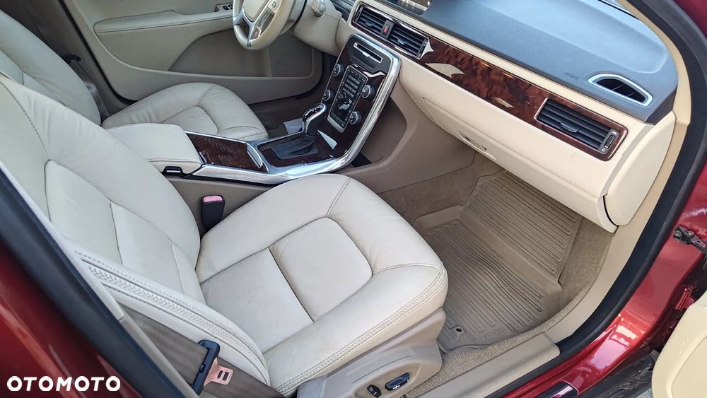 Volvo XC 70 3.2 AWD Kinetic - 4