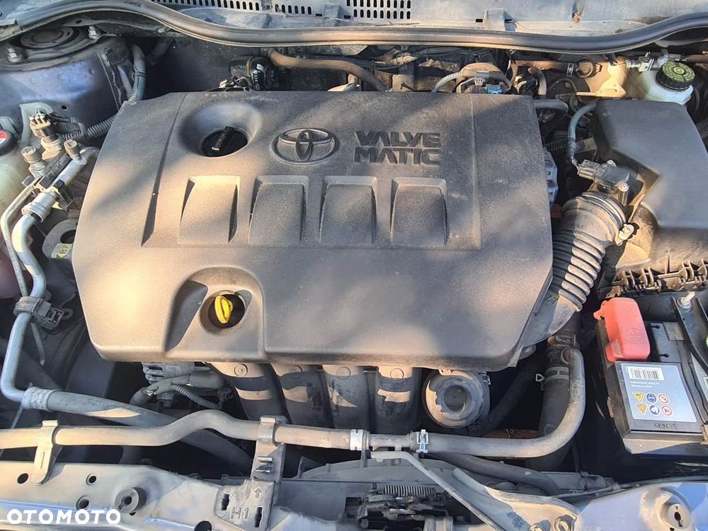 Toyota Auris 1.6 Premium - 16