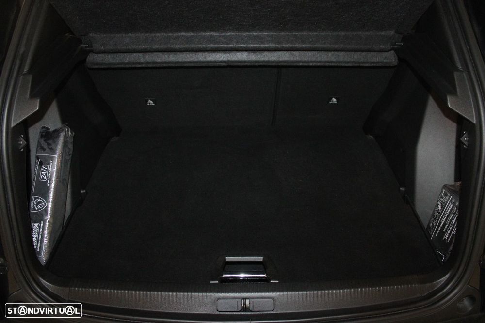Peugeot e-2008 50 kWh Allure Pack - 13