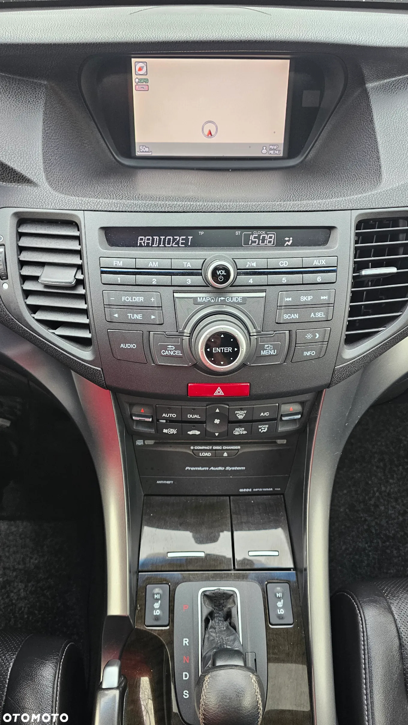 Honda Accord 2.0 Executive Nav - 33