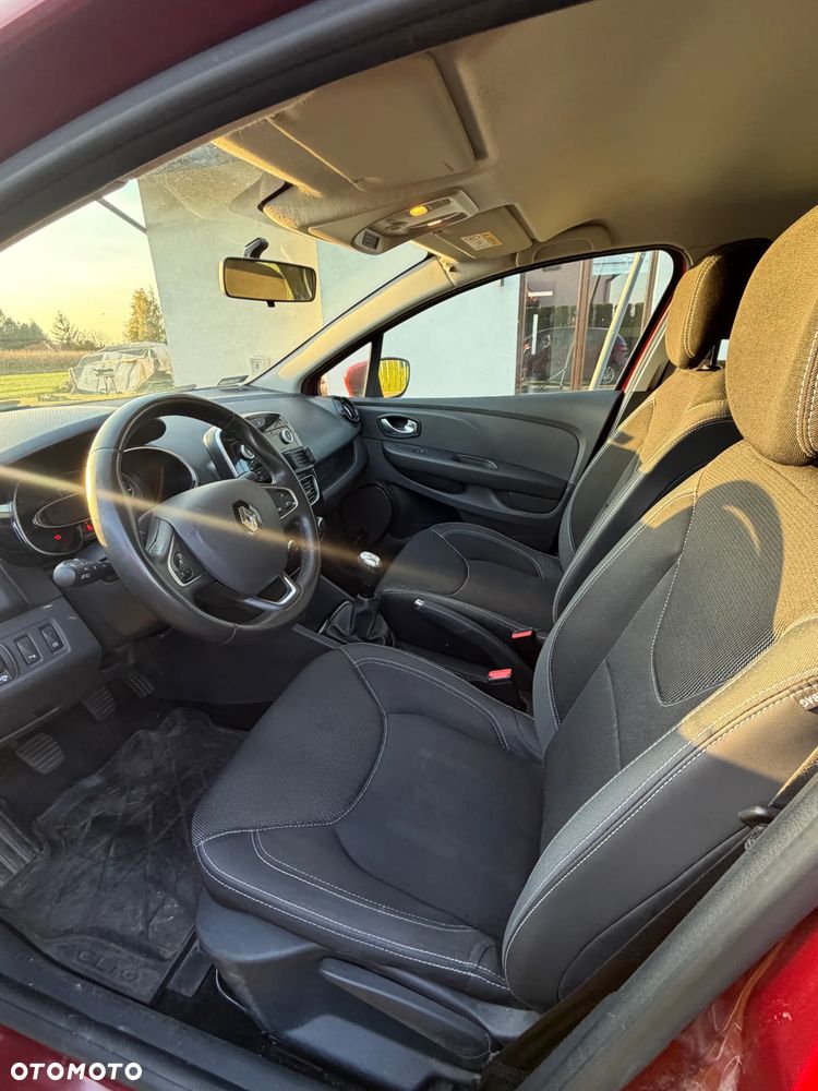 Renault Clio - 9