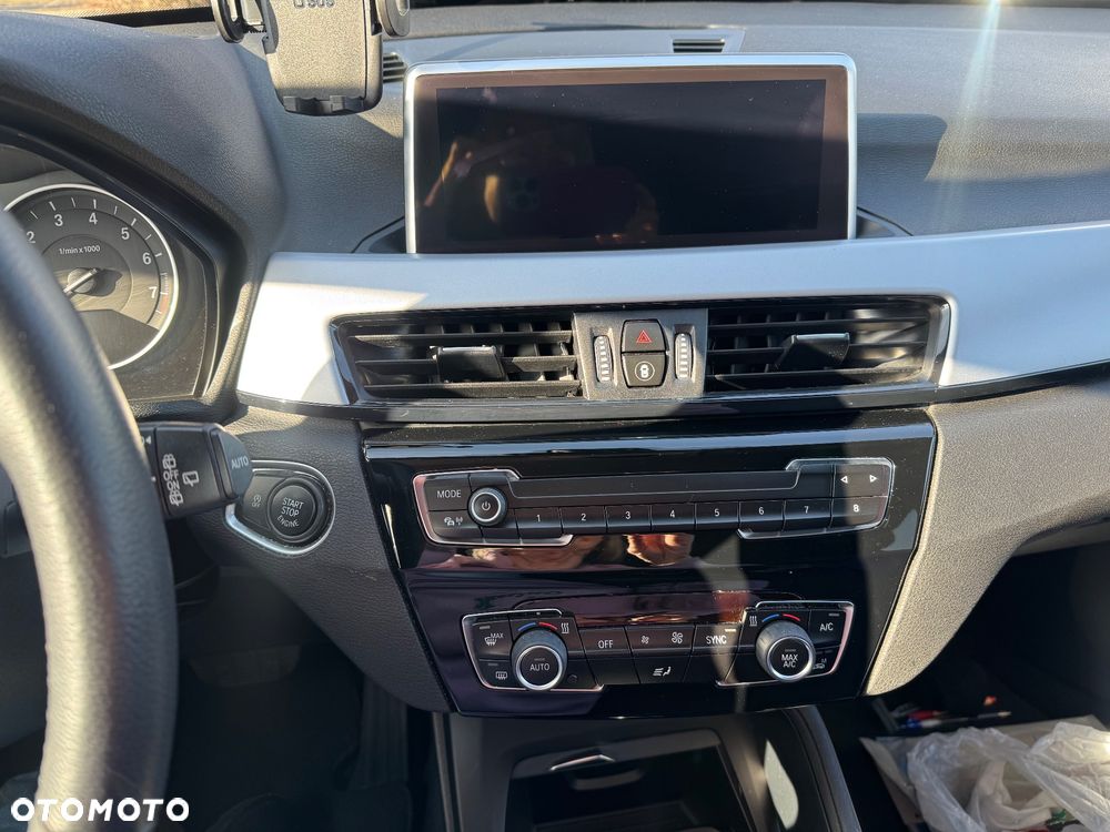 BMW X1 sDrive18i - 14