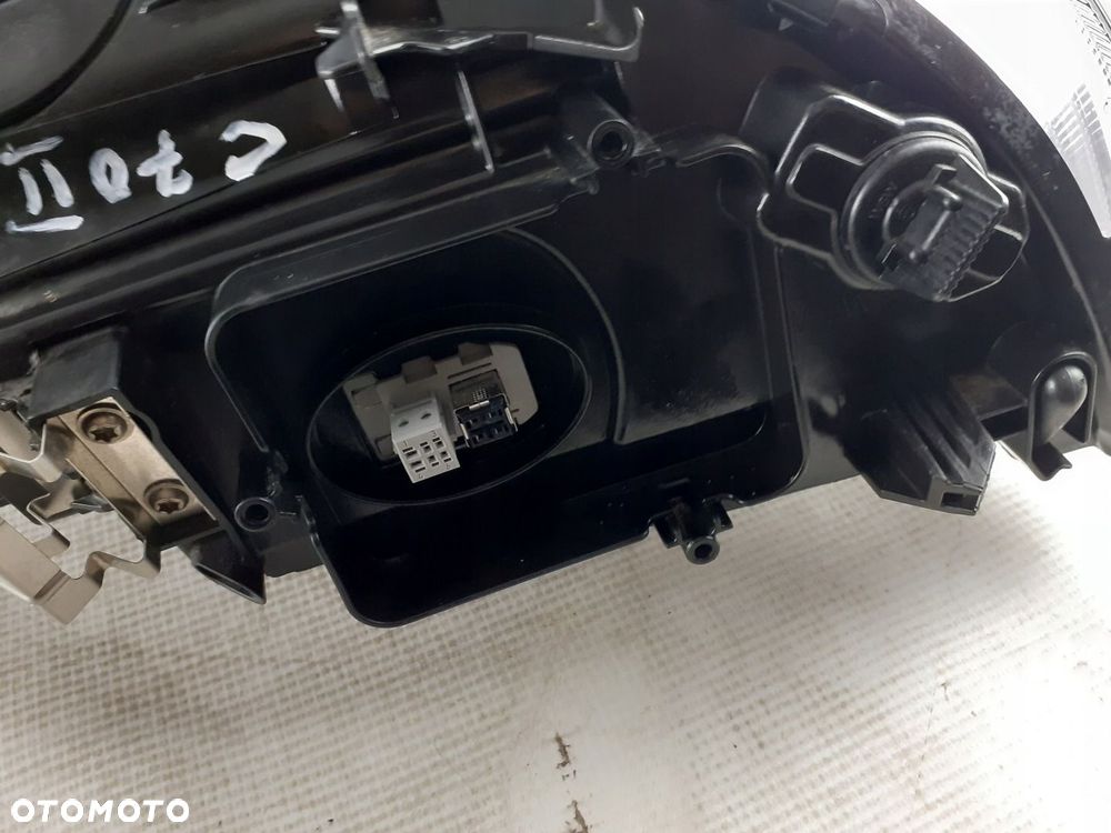 Volvo C70 IILift 11-13r Lampa lewa xenon .32206148 - 5