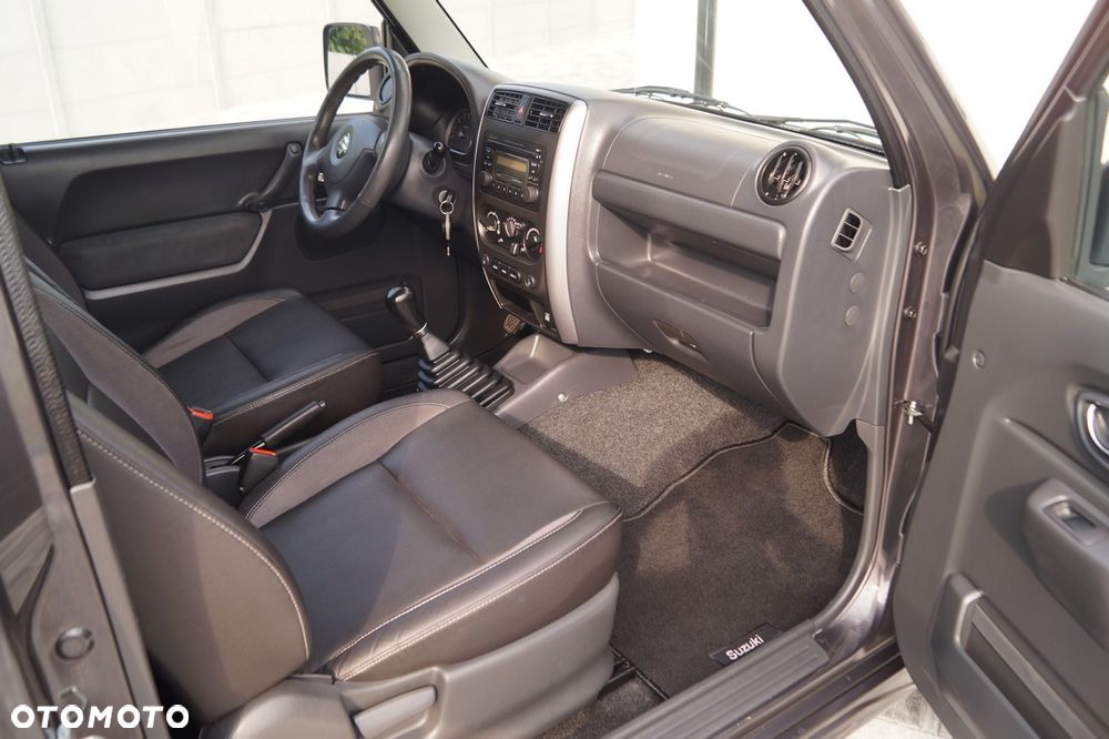 Suzuki Jimny - 22