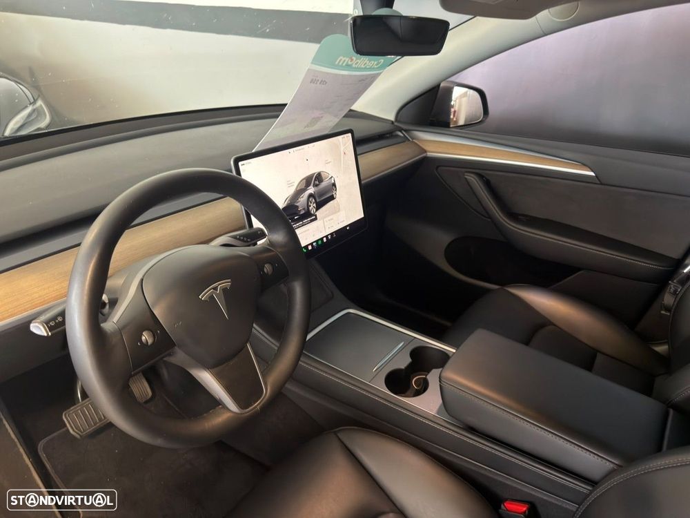 Tesla Model Y Long Range Dual Motor AWD - 7