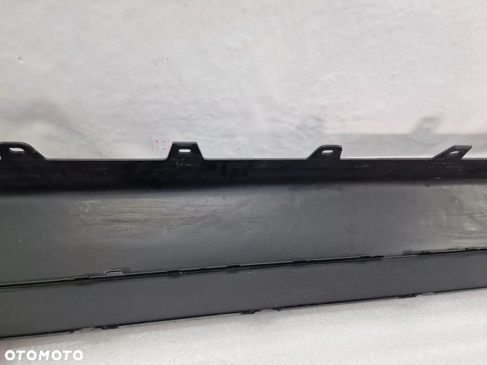 BMW 4 F32 / F33 PRAWA LISTWA PROGOWA / NAKŁADKA PROGU , NR 51777285786 / 7285786 , NR AUKCJI PR371 - 11