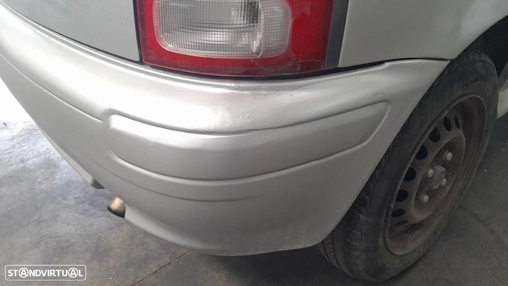 Pára-choques trás NISSAN Micra II (K11) - 3
