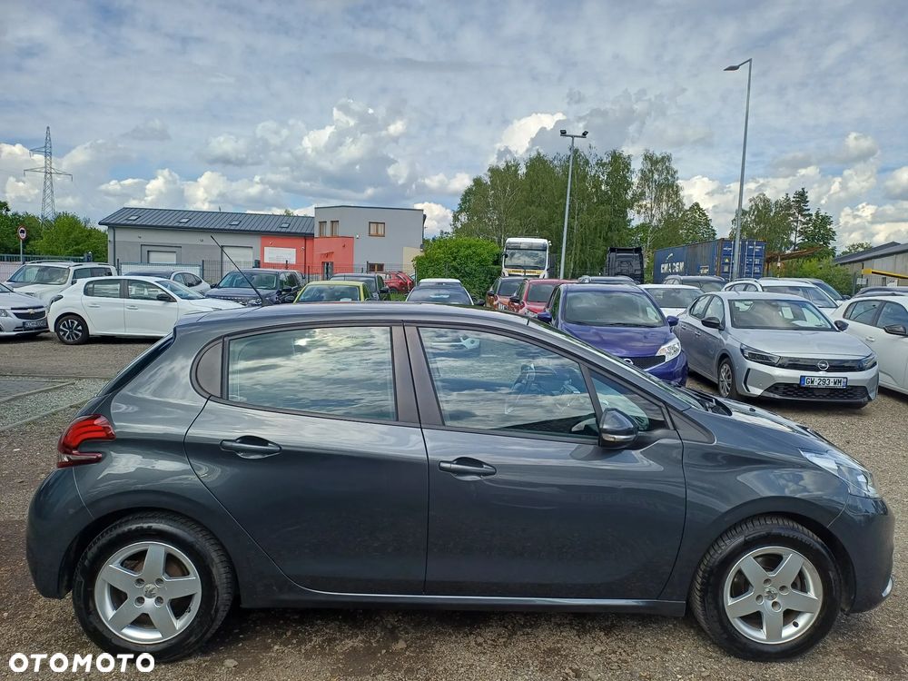 Peugeot 208 PureTech 82 Stop & Start Signature - 8