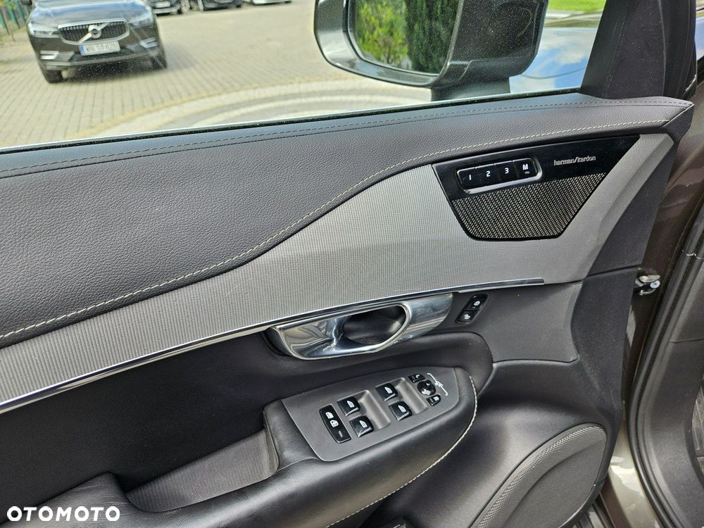 Volvo XC 90 - 10