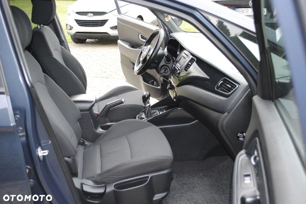 Kia Carens 1.7 CRDi XL 7os - 17